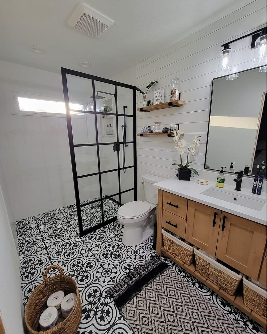 Gridscape GS1 Fixed Shower Screen Panel in Black with Clear Glass