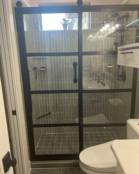 Gridscape GS2 Eclipse Sliding Shower Door in Black with Clear Glass